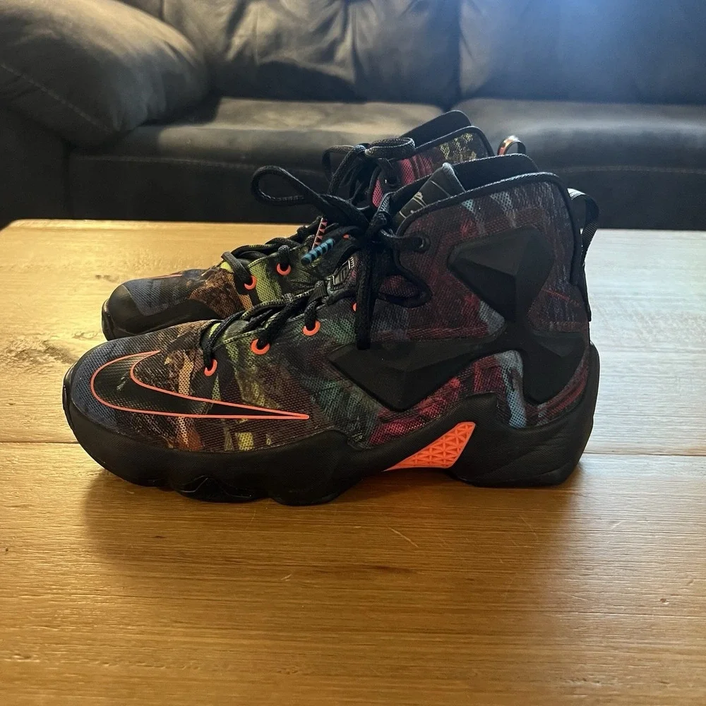 Nike LeBron 13 Akronite Philosophy Basketball High Top Shoes Size Youth 5Y